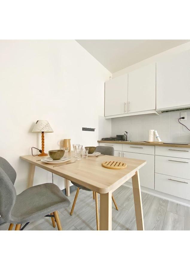 Coup De Coeur Au Pied Du Chateau - Nice Studio Ideally Located アヌシー エクステリア 写真